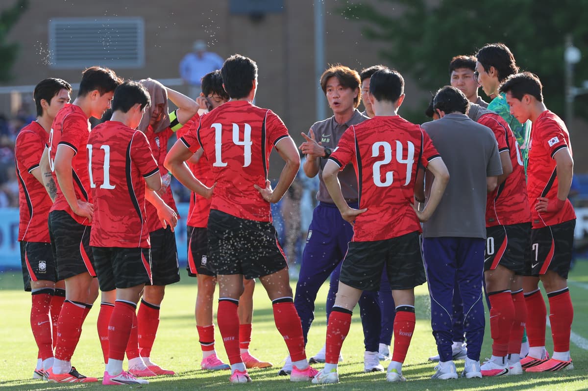홍명보호, 엘살바도르와의 마지막 평가전 전반전 0-0 동점