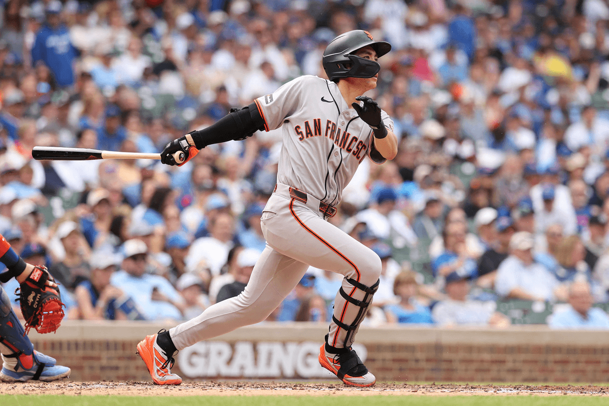 이정후 13경기 연속 안타 신기록, SF giants 홈런 7방으로 컵스 대파