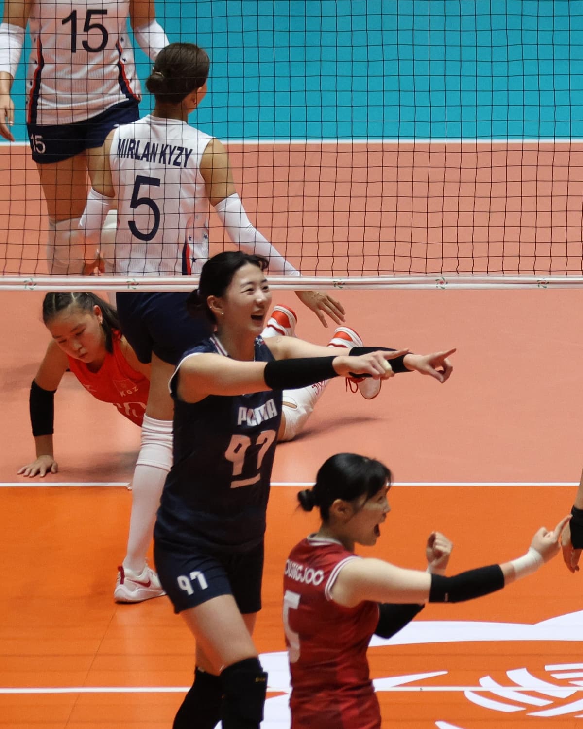 강소휘 14득점 활약, 한국 여자배구 AVC컵 우즈베크전 완승…A조 1위