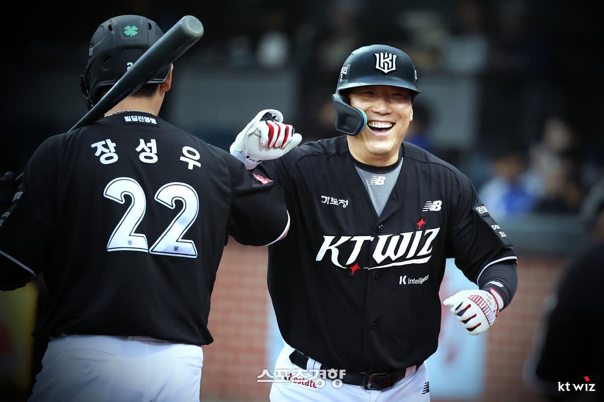 김현수, KBO리그 역대 3번째 통산 2600안타 달성