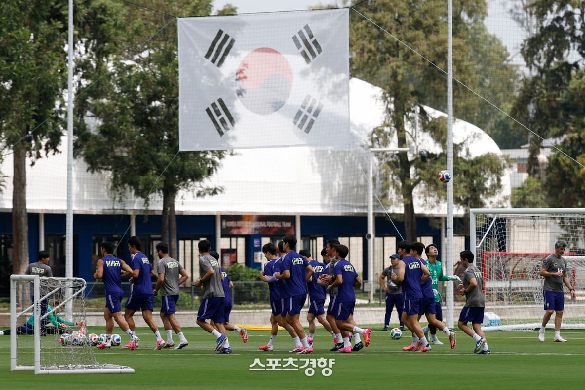 체코전 승리 후 홍명보호, 14일 선수들과 가족 함께 휴식