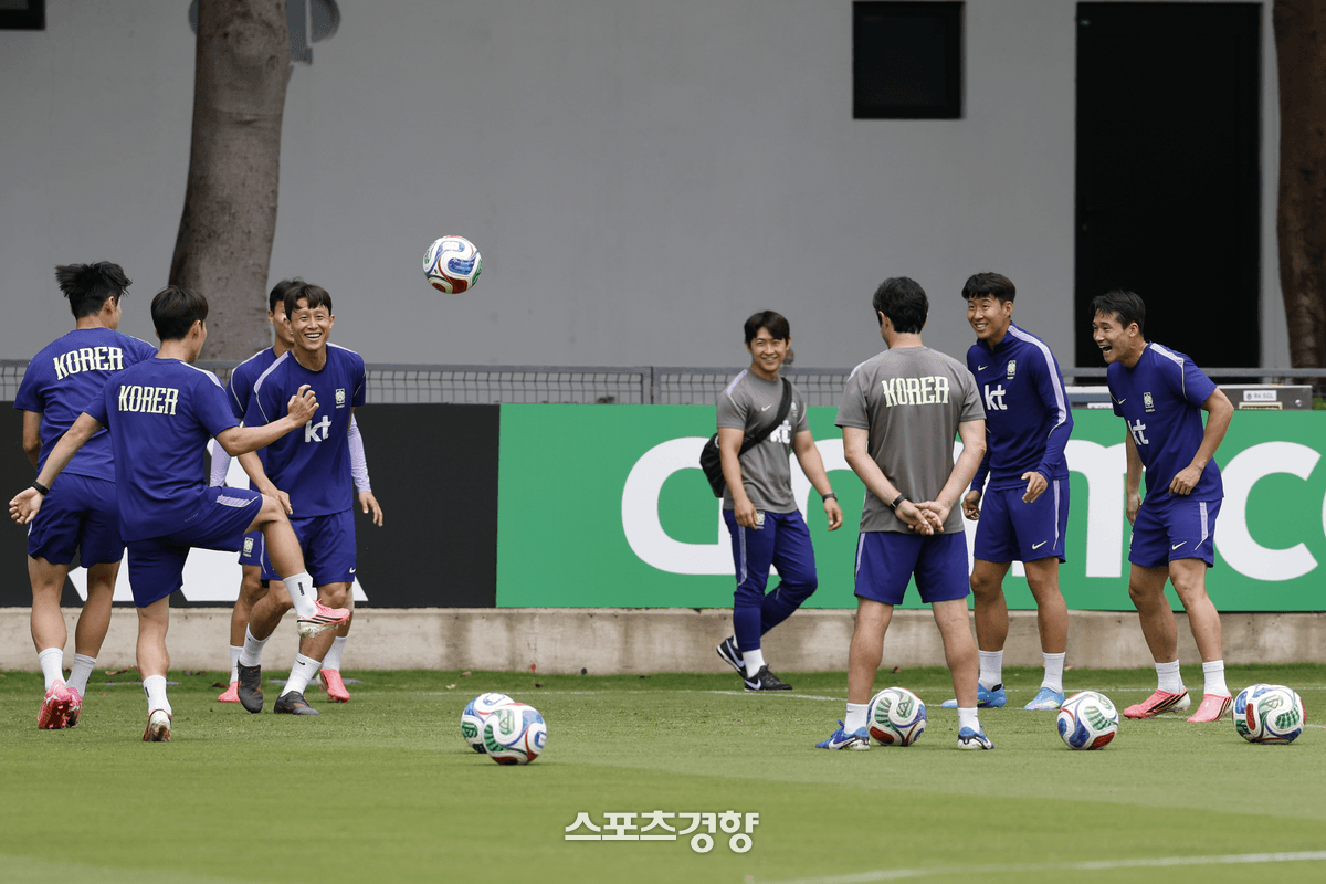 홍명보호, 빗속에서 멕시코전 대비 훈련 재개