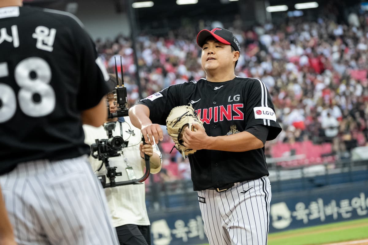 LG 장현식, 선발투수 신고식 성공…4.2이닝 2실점